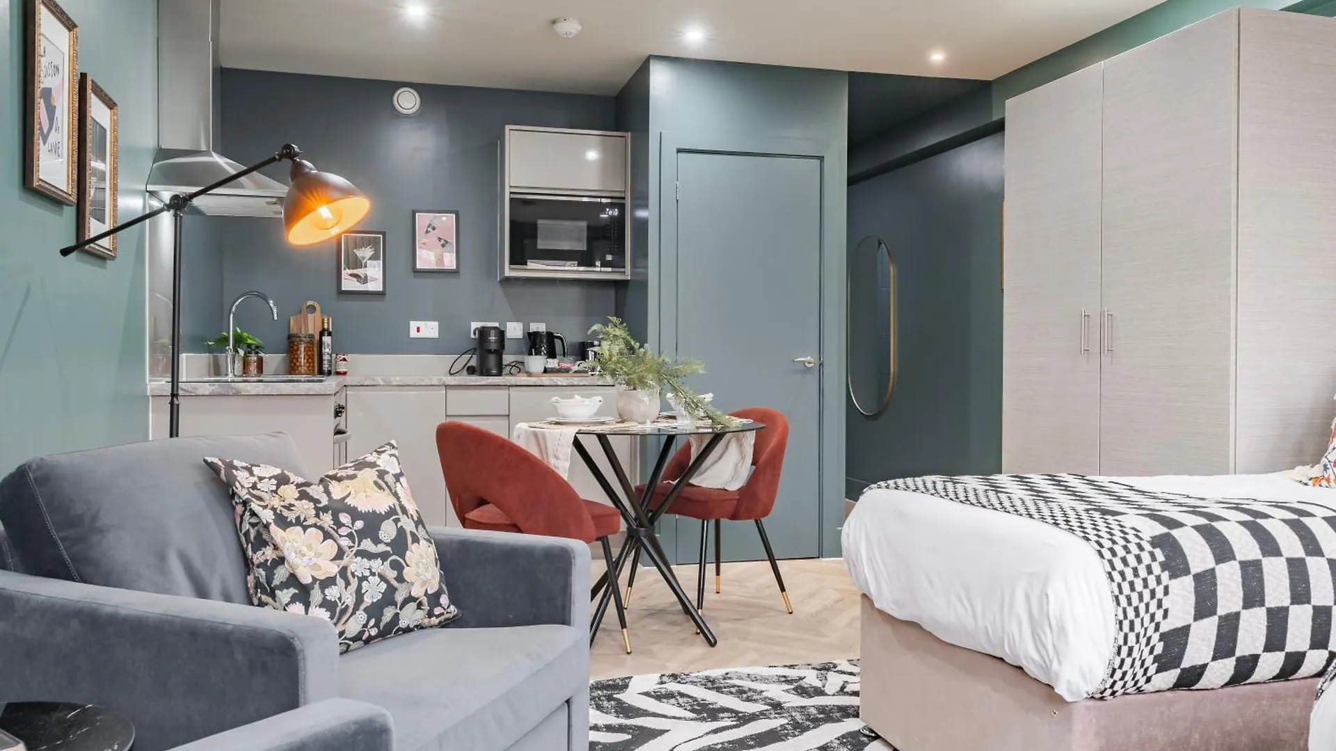 Luxury Aparthotel Suites In The Heart Of Leeds