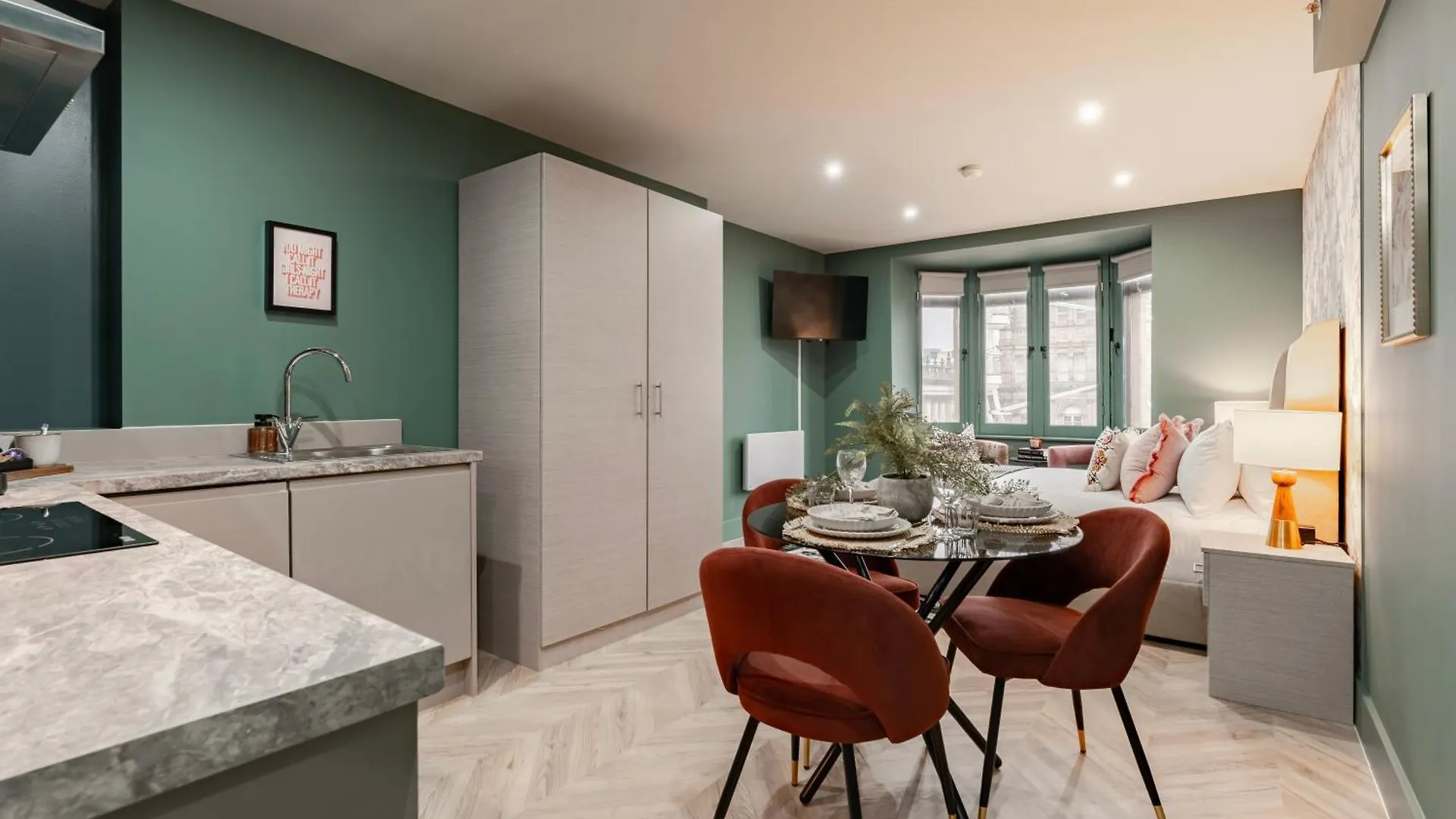 Luxury Aparthotel Suites In The Heart Of Leeds