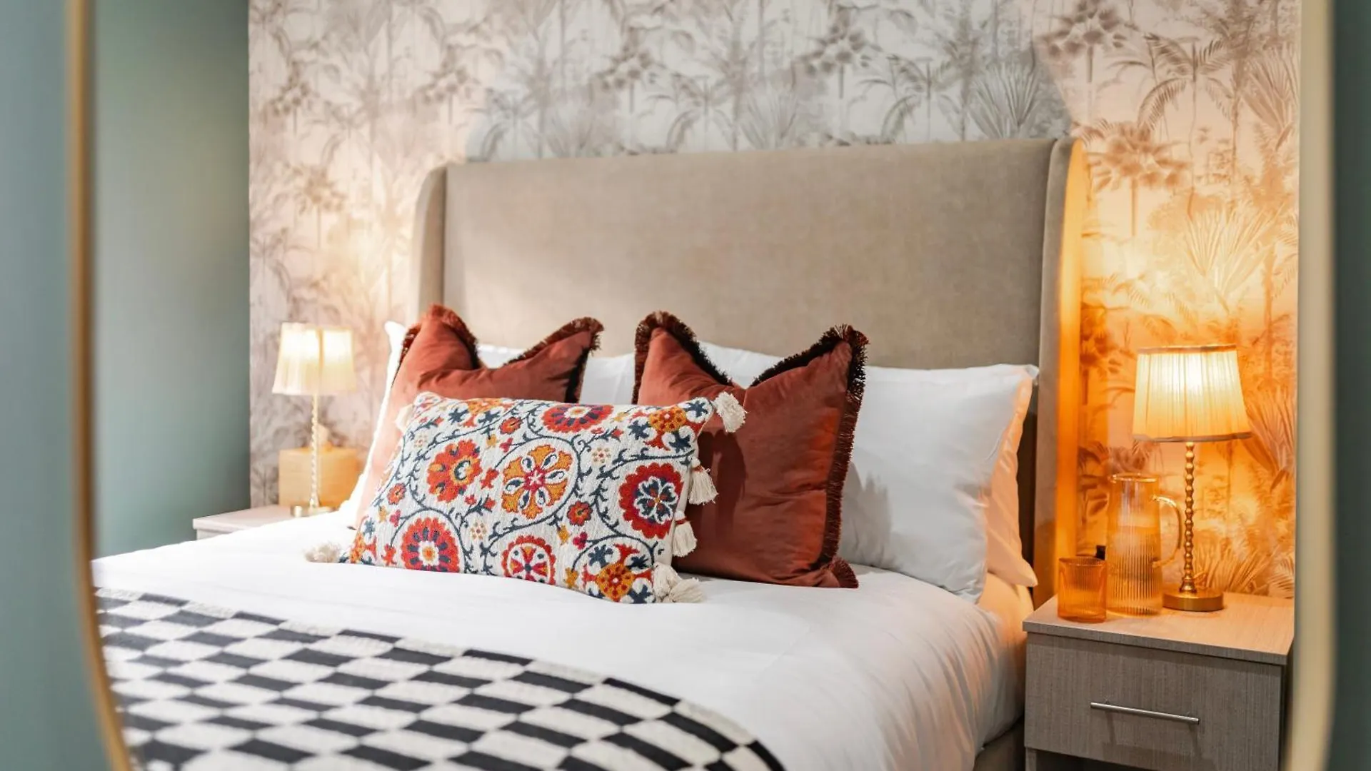 Luxury Aparthotel Suites In The Heart Of Leeds