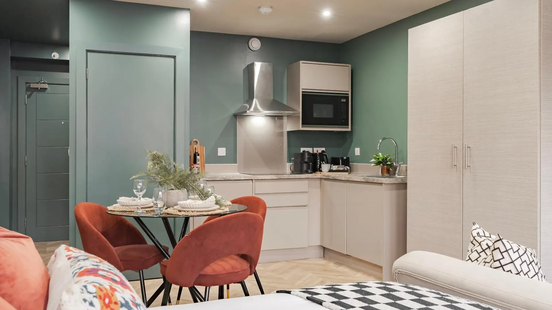 Luxury Aparthotel Suites In The Heart Of Leeds