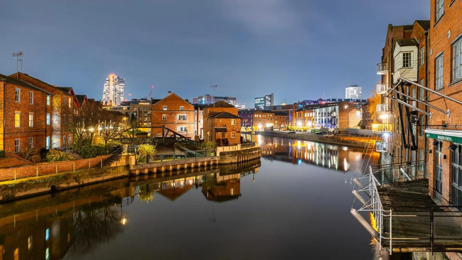Luxury Aparthotel Suites In The Heart Of Leeds 0*, 리즈