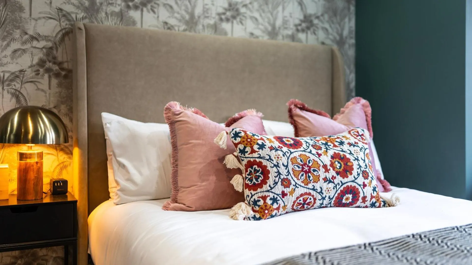 Luxury Aparthotel Suites In The Heart Of Leeds